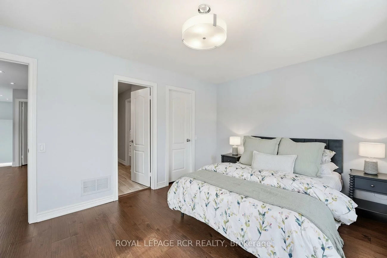 16, Bonnell, Aurora Estates, Aurora