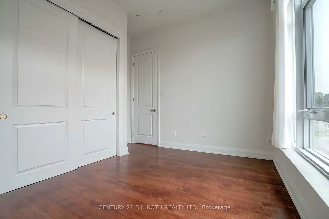 15277, Yonge, Aurora Village, Aurora