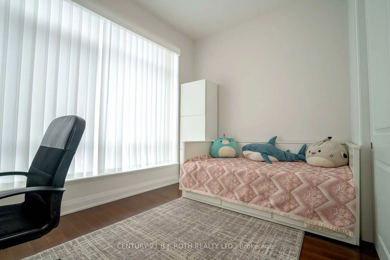 15277, Yonge, Aurora Village, Aurora