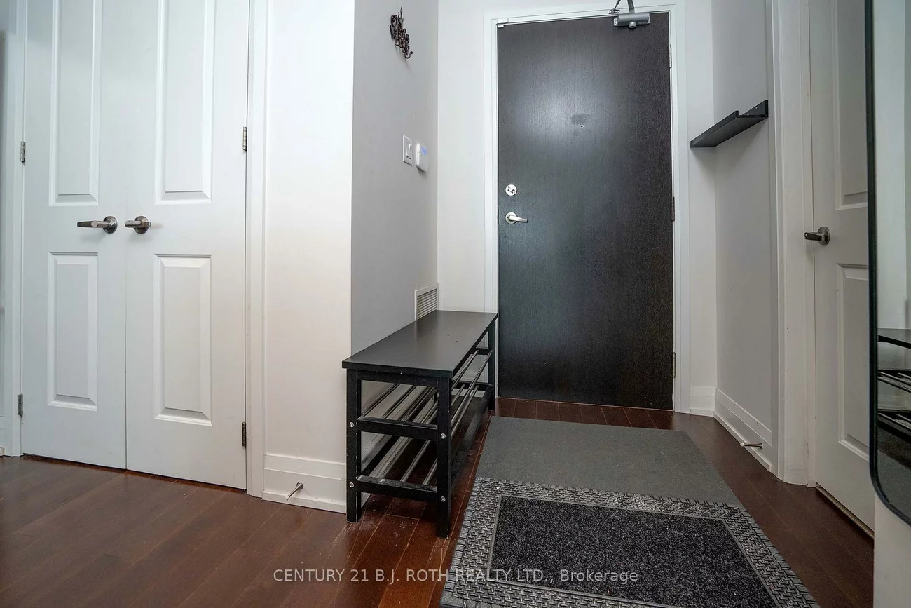 15277, Yonge, Aurora Village, Aurora