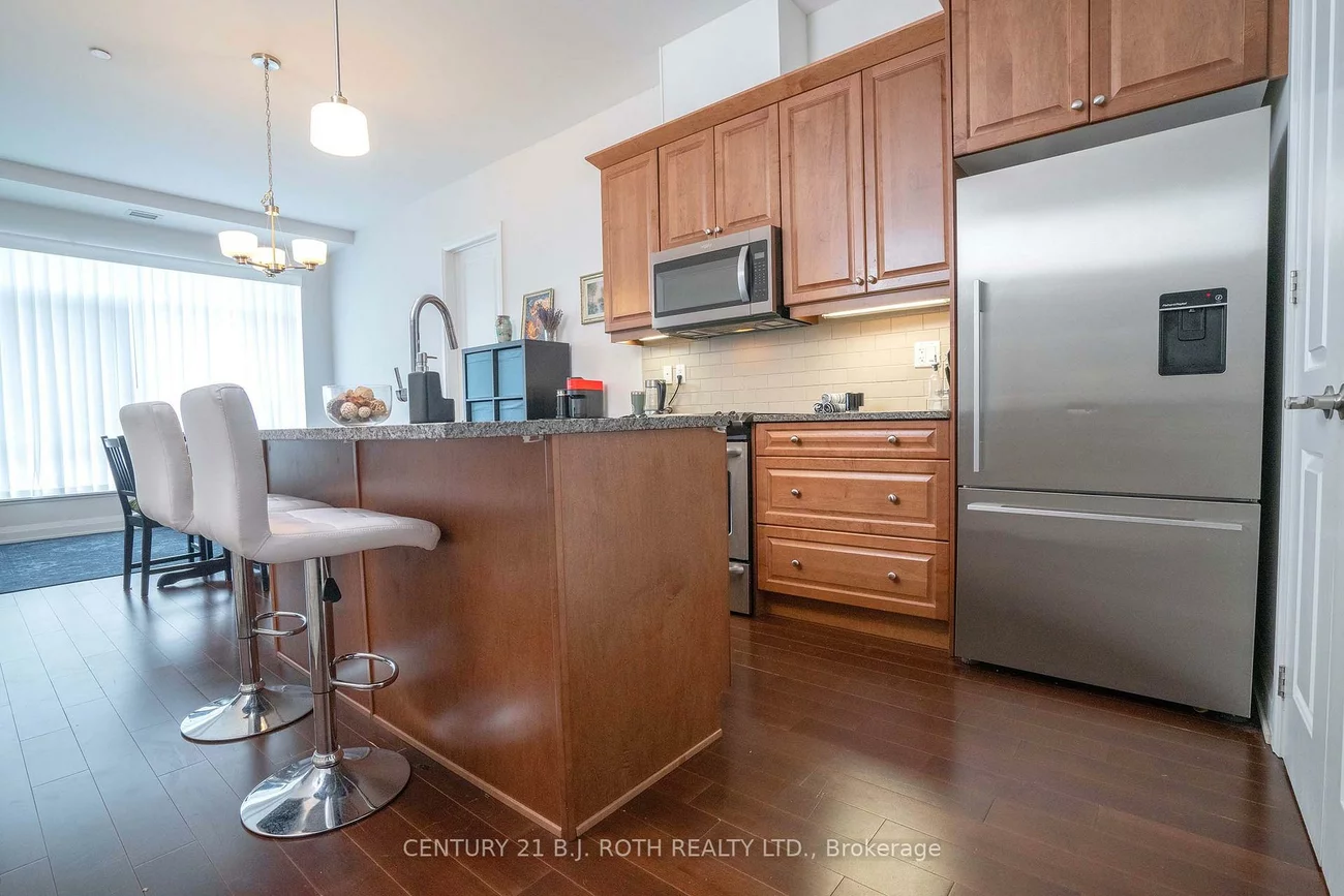 15277, Yonge, Aurora Village, Aurora