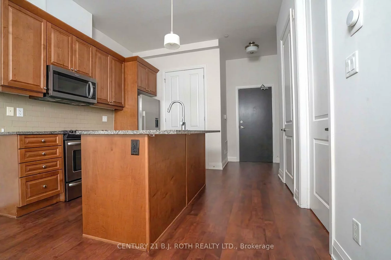 15277, Yonge, Aurora Village, Aurora