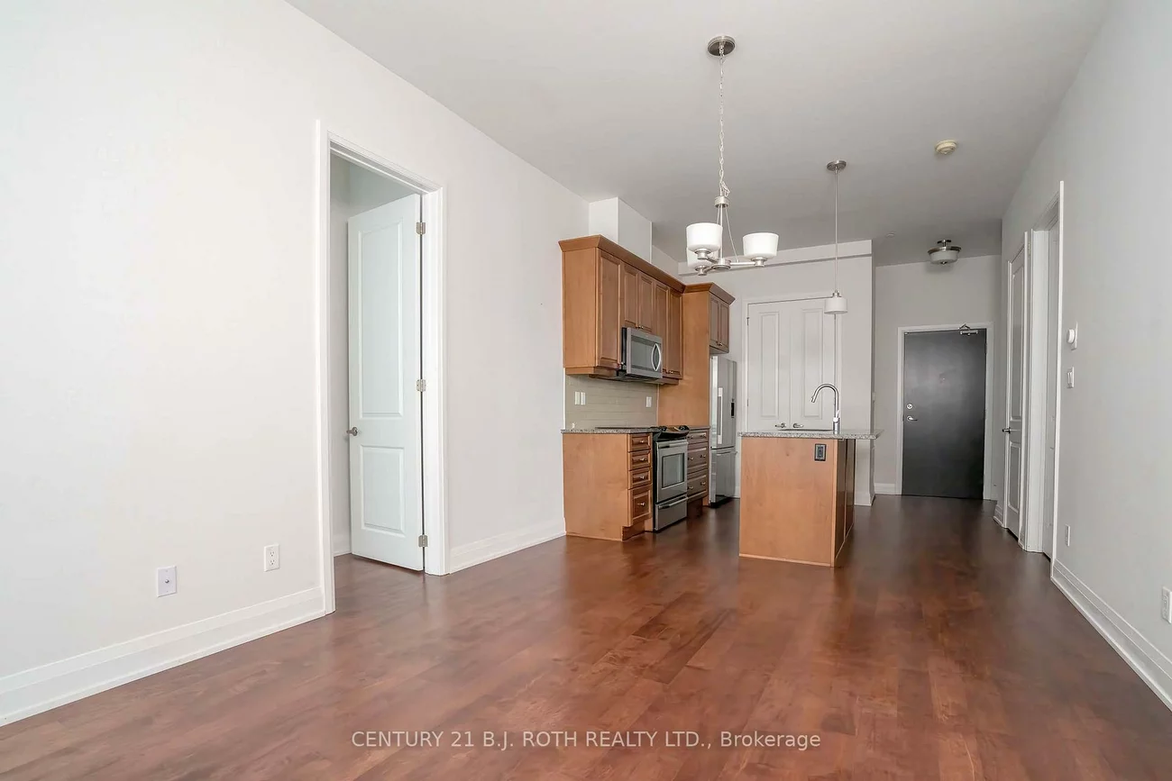 15277, Yonge, Aurora Village, Aurora