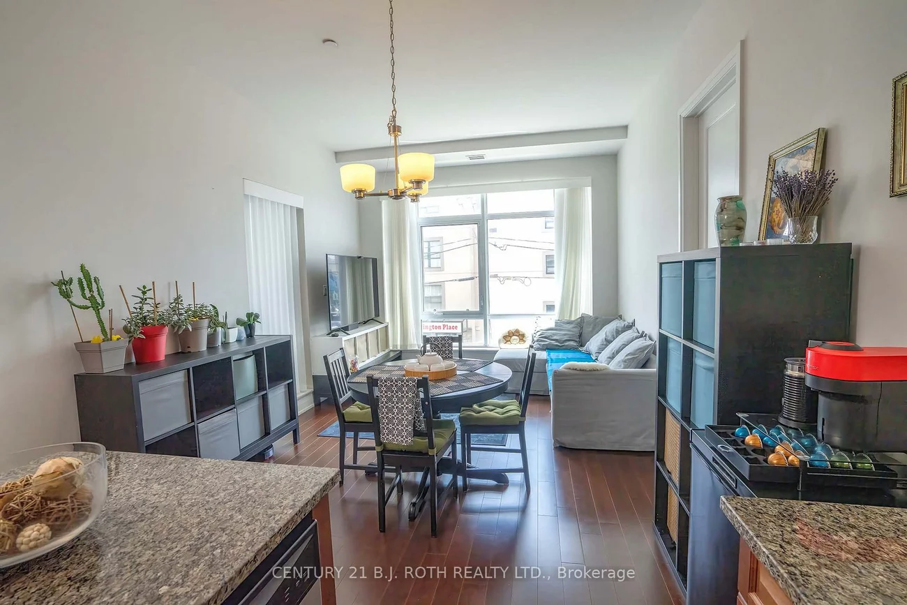 15277, Yonge, Aurora Village, Aurora