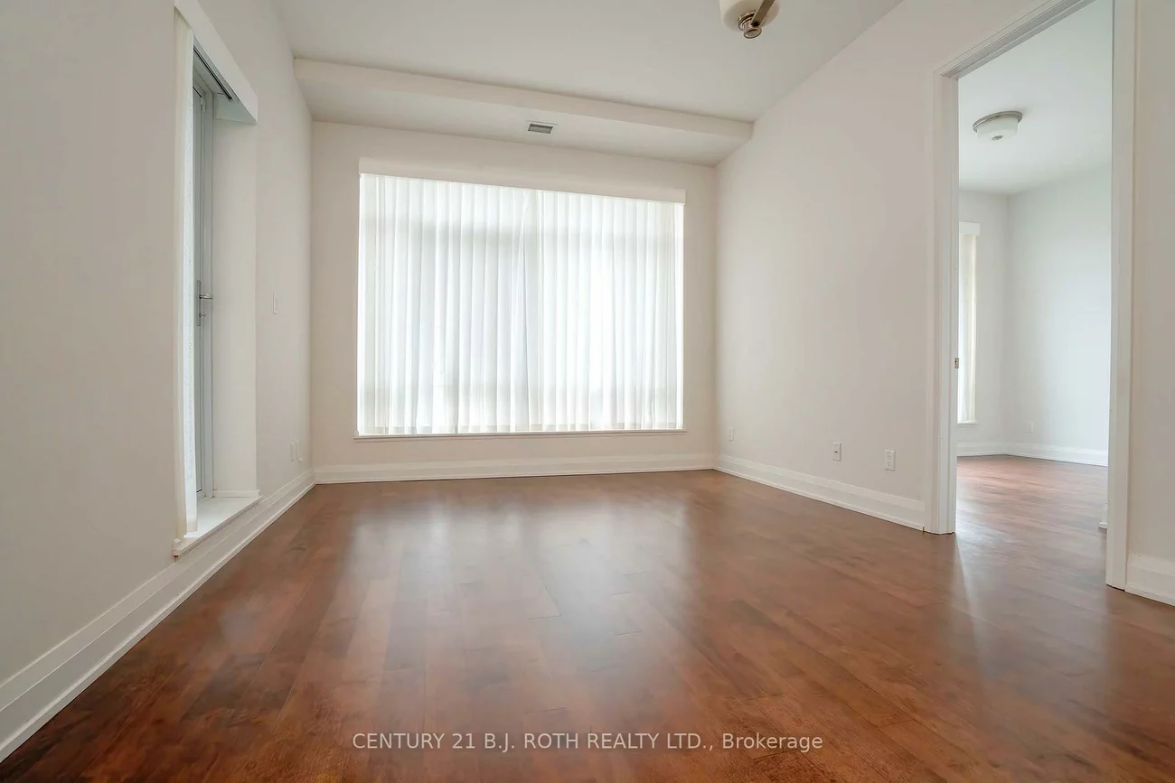 15277, Yonge, Aurora Village, Aurora