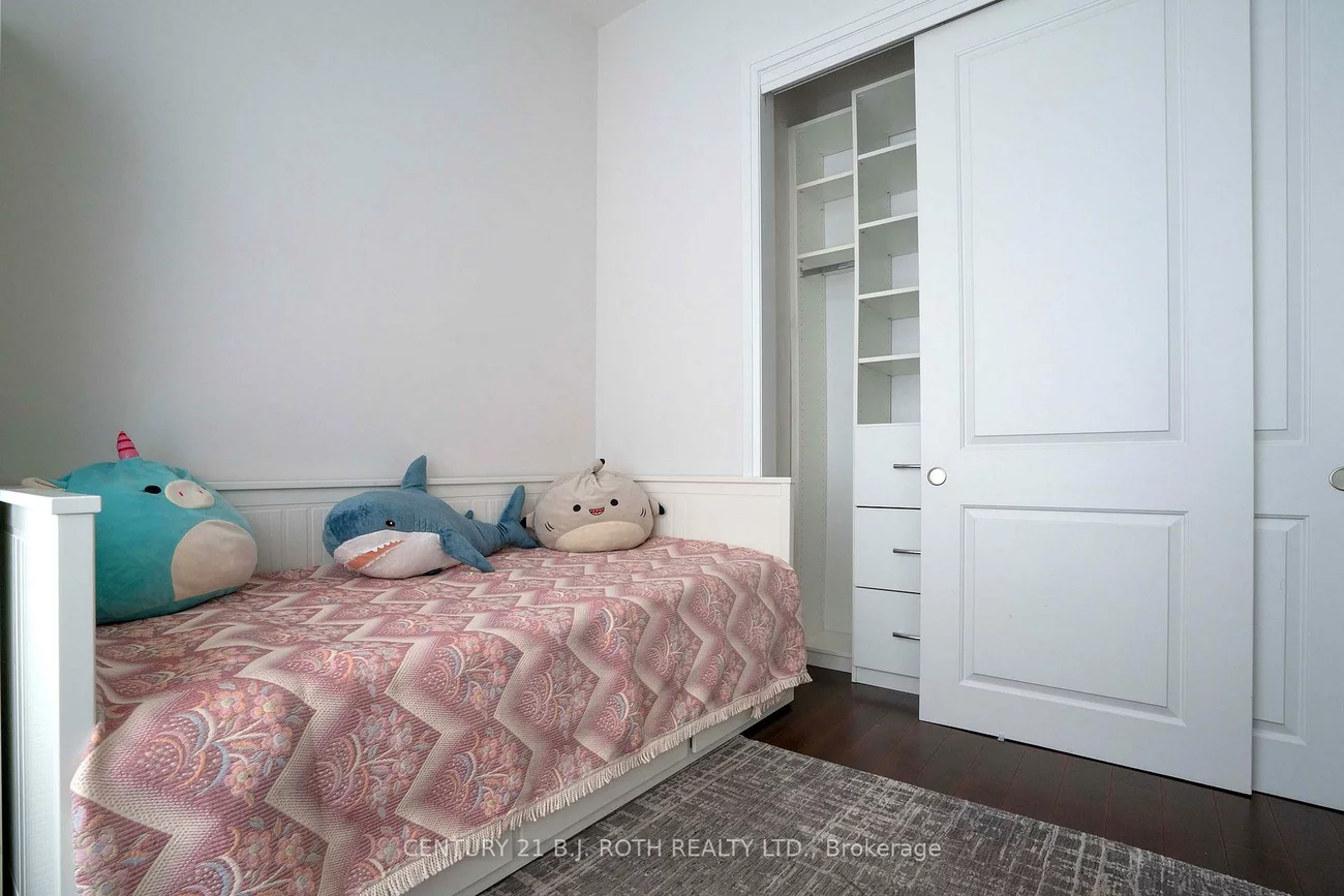 15277, Yonge, Aurora Village, Aurora