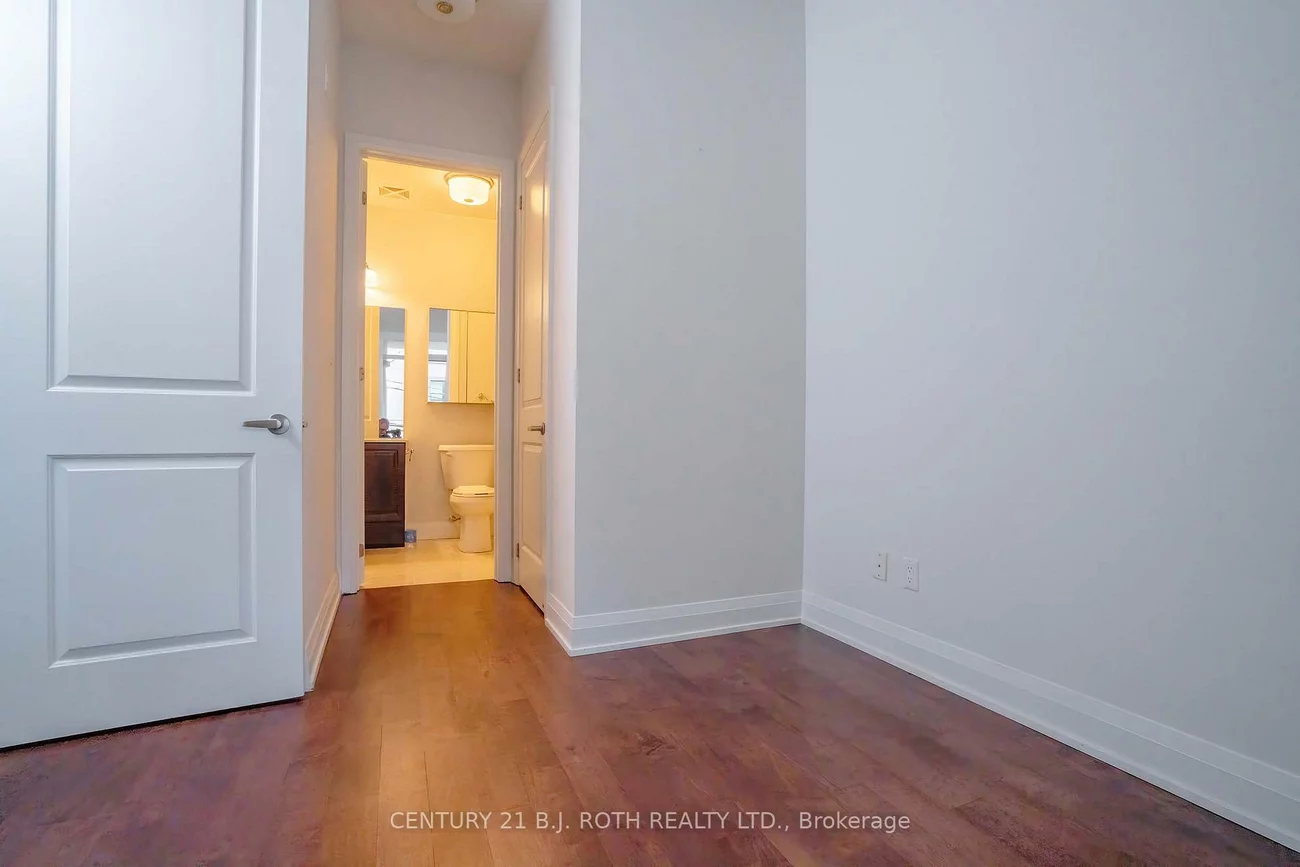 15277, Yonge, Aurora Village, Aurora