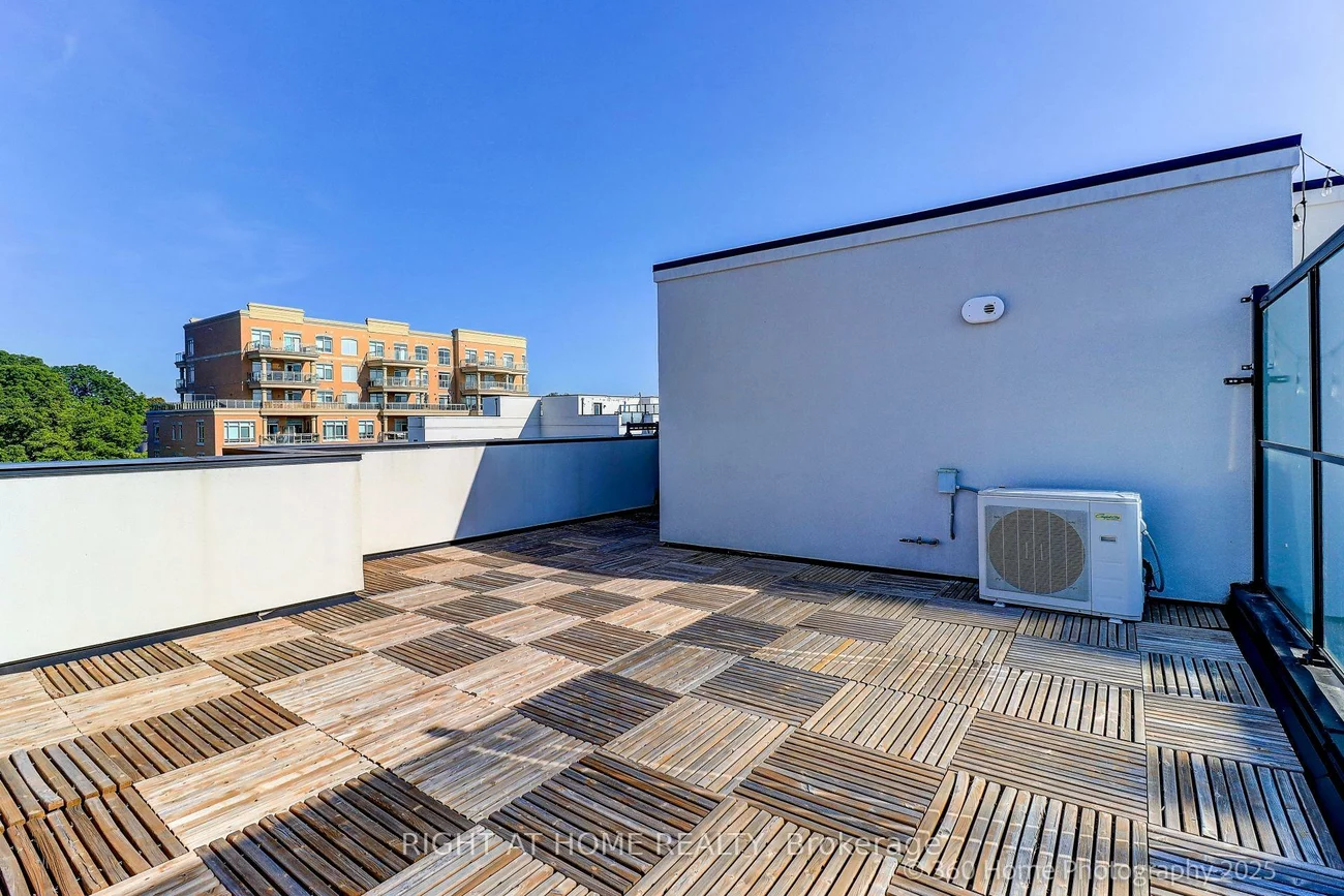 200, Alex Gardner, Aurora Village, Aurora