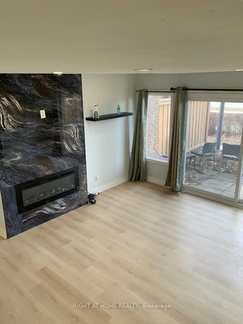 24, Springfair, Aurora Village, Aurora