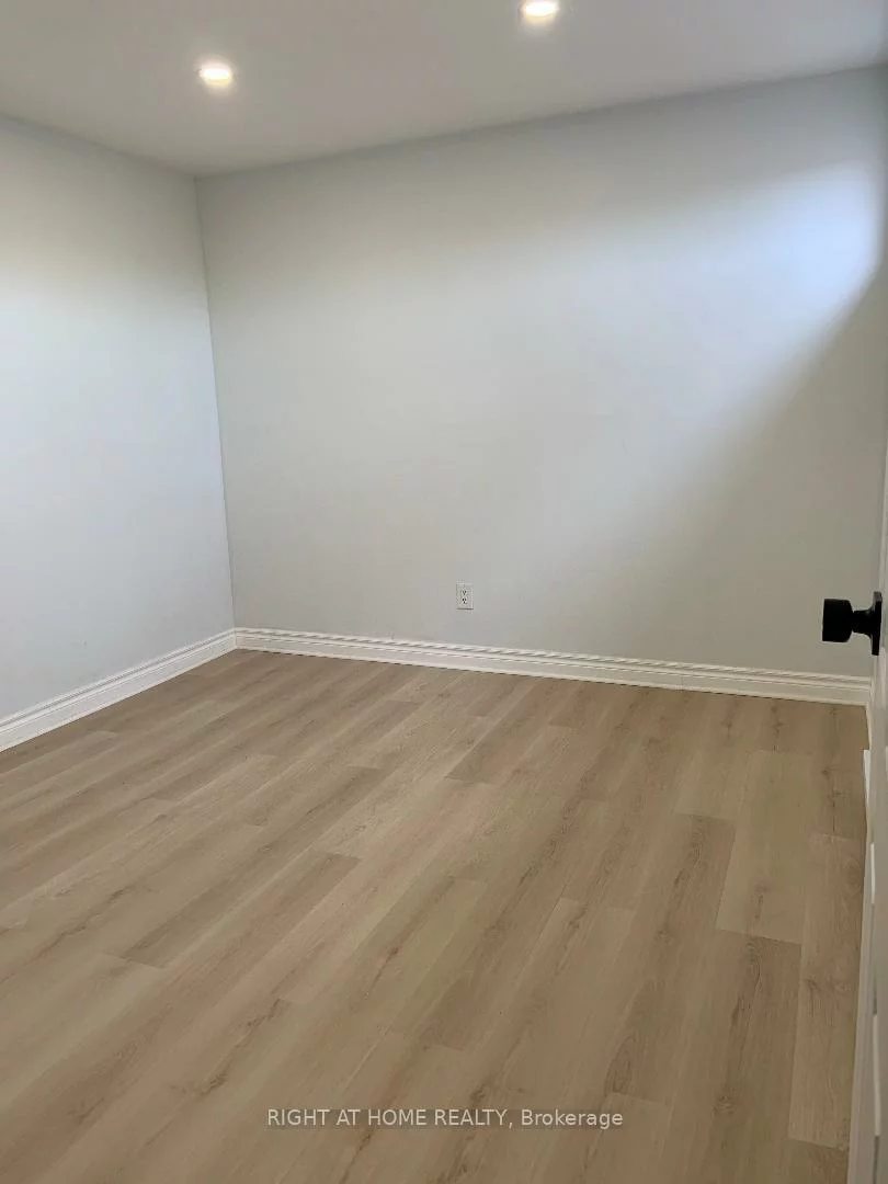 24, Springfair, Aurora Village, Aurora