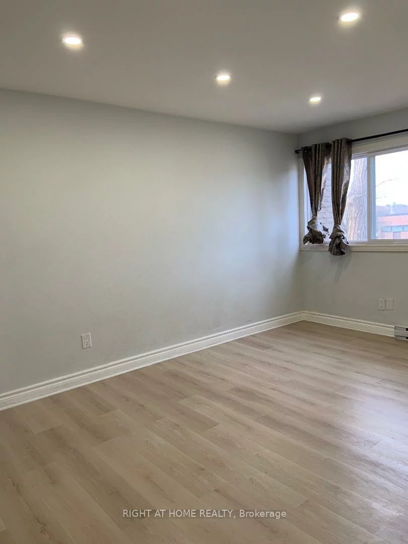 24, Springfair, Aurora Village, Aurora