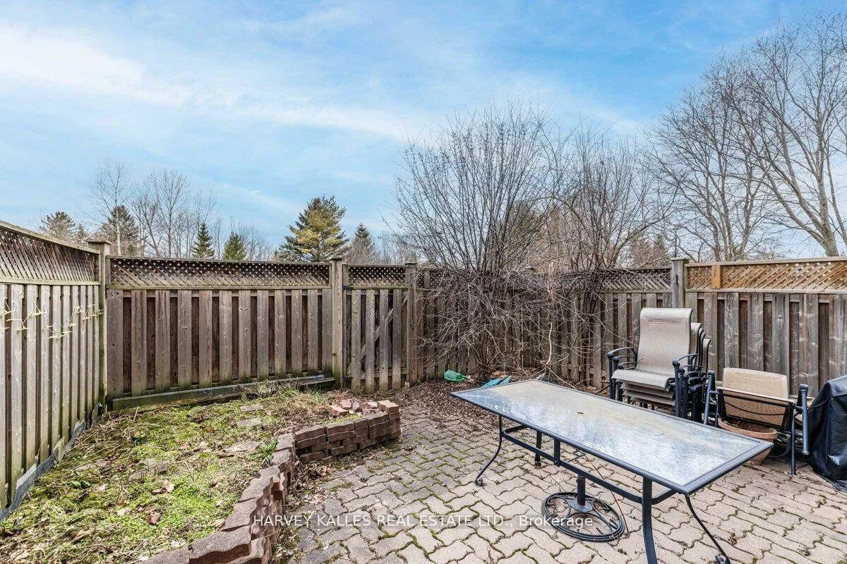 82, Poplar, Aurora Highlands, Aurora