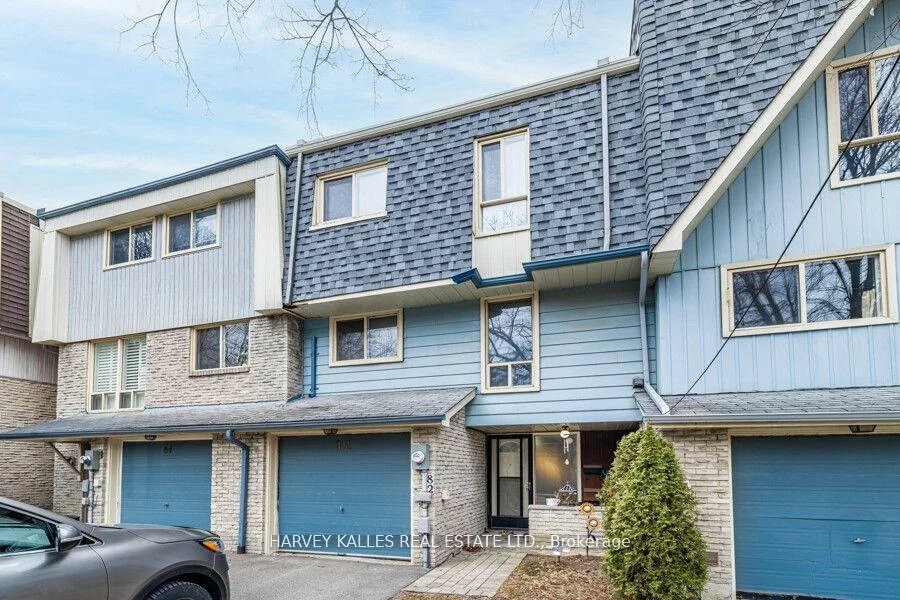 82, Poplar, Aurora Highlands, Aurora