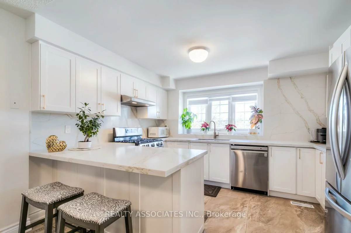 40, Sandlewood, Bayview Wellington, Aurora