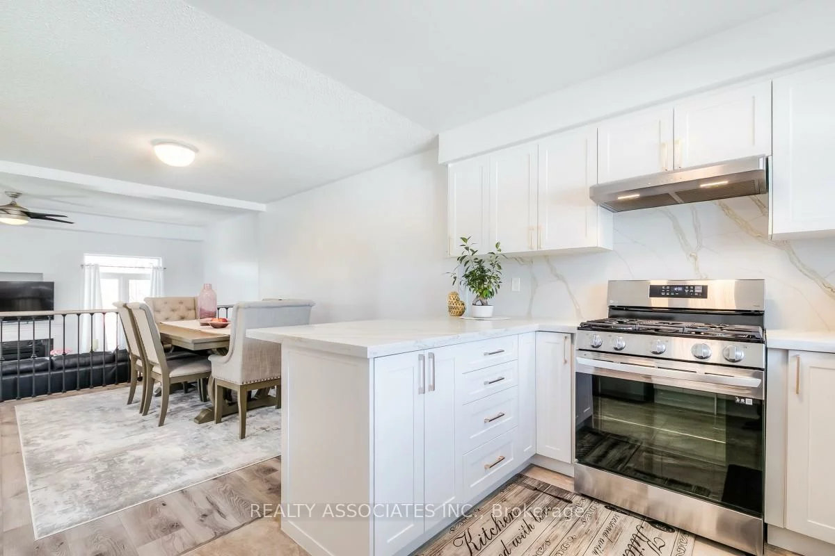 40, Sandlewood, Bayview Wellington, Aurora