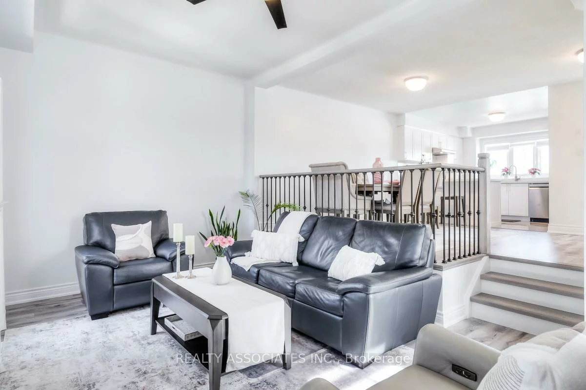 40, Sandlewood, Bayview Wellington, Aurora