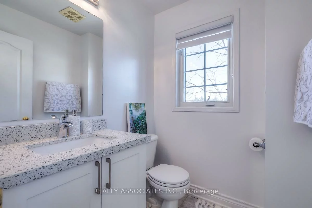 40, Sandlewood, Bayview Wellington, Aurora