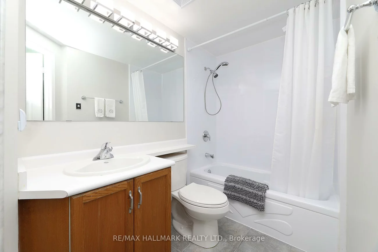 21, George, Aurora Village, Aurora