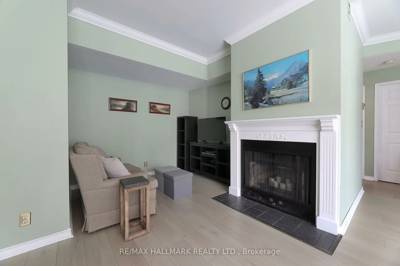 21, George, Aurora Village, Aurora