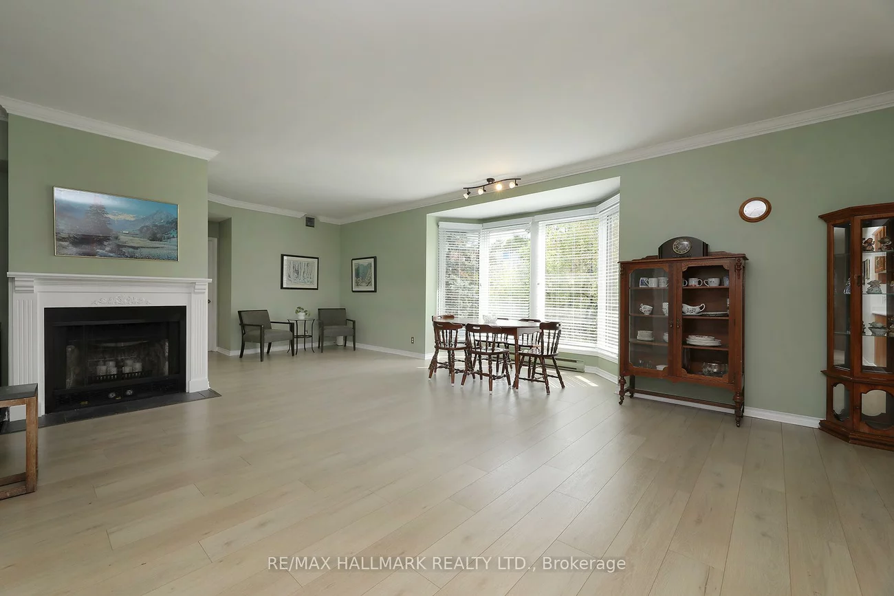 21, George, Aurora Village, Aurora