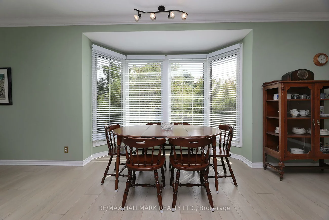 21, George, Aurora Village, Aurora