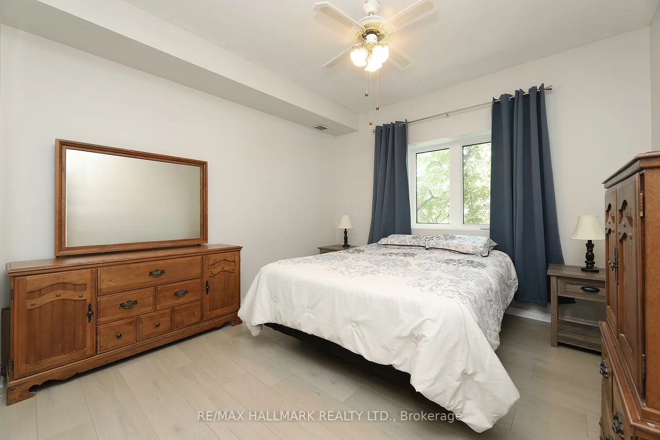 21, George, Aurora Village, Aurora