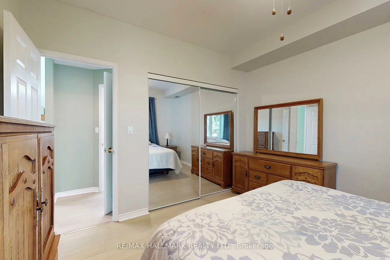 21, George, Aurora Village, Aurora