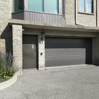 21, George, Aurora Village, Aurora