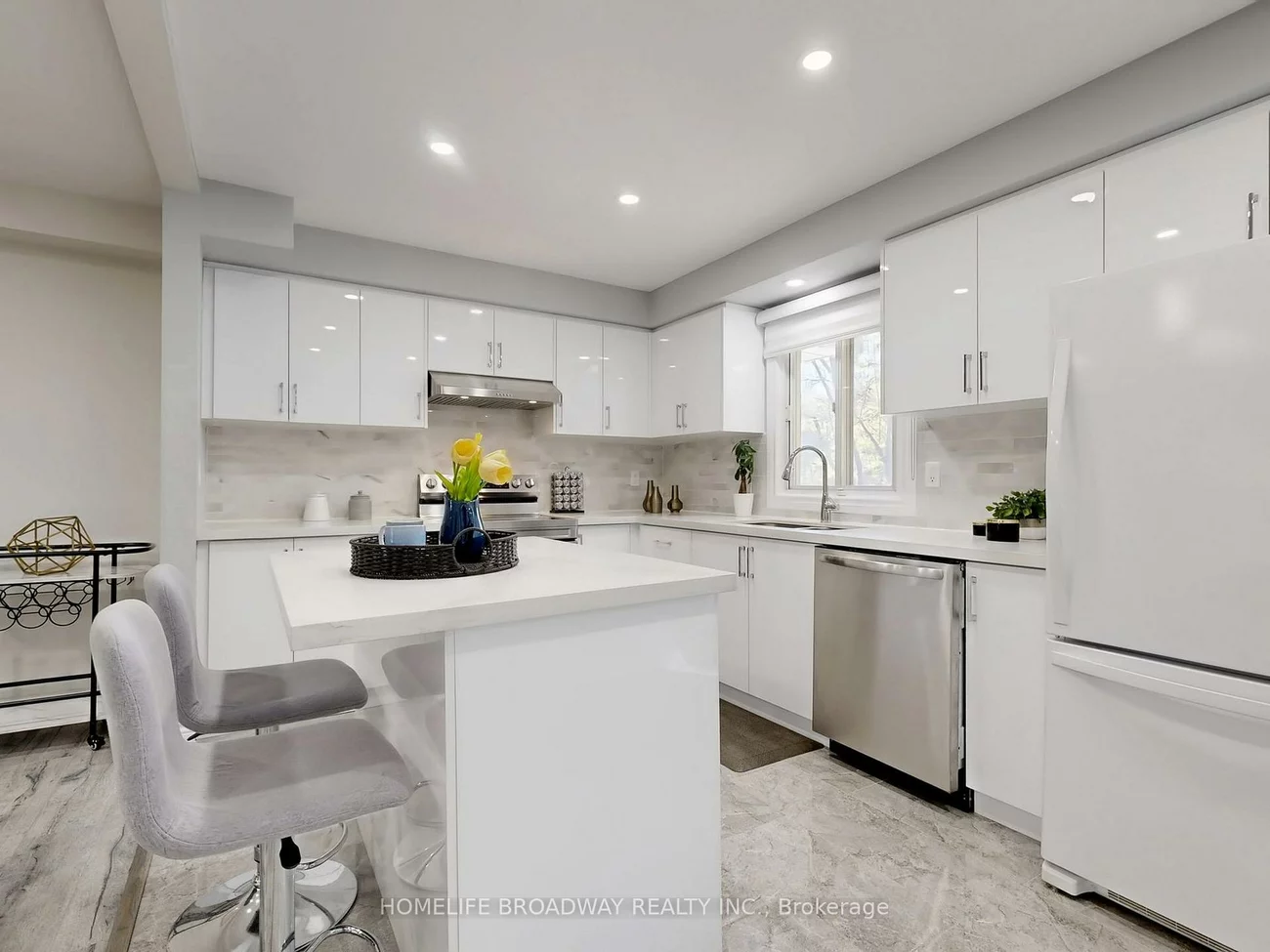 109, Poplar, Aurora Highlands, Aurora