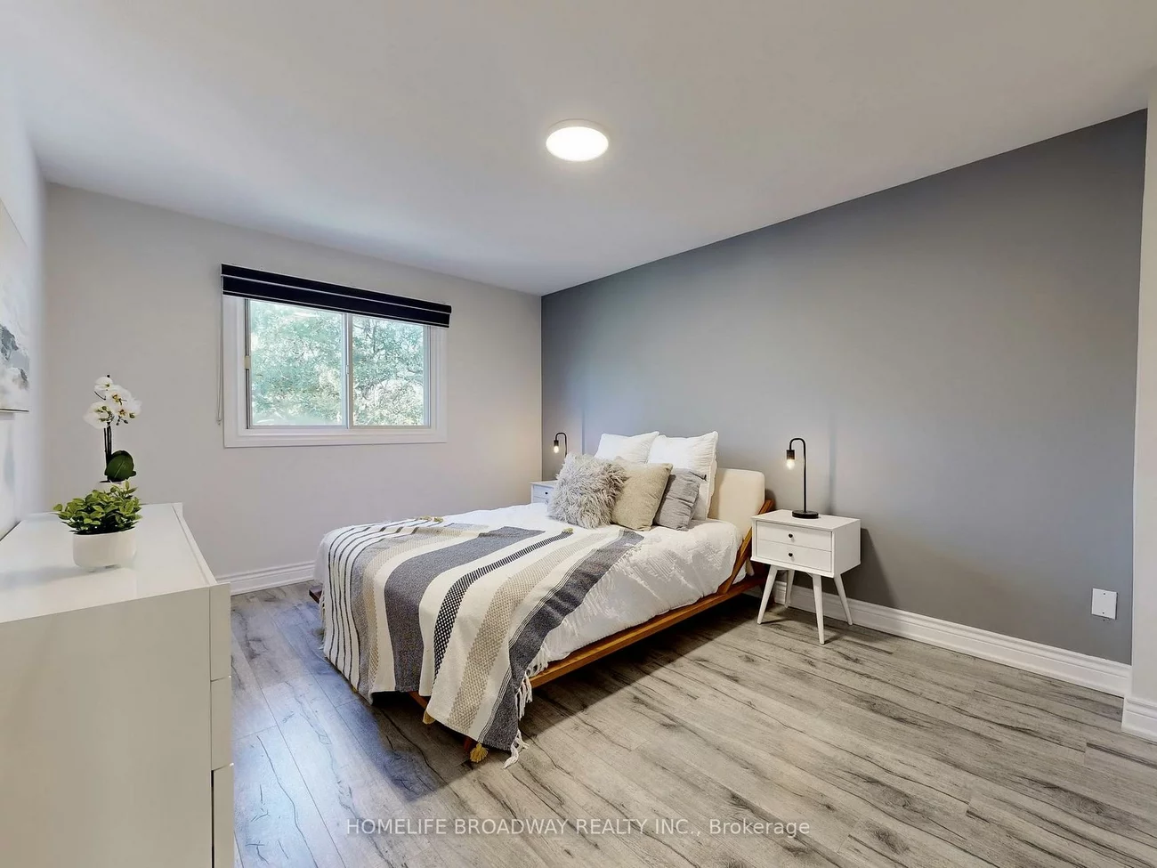 109, Poplar, Aurora Highlands, Aurora