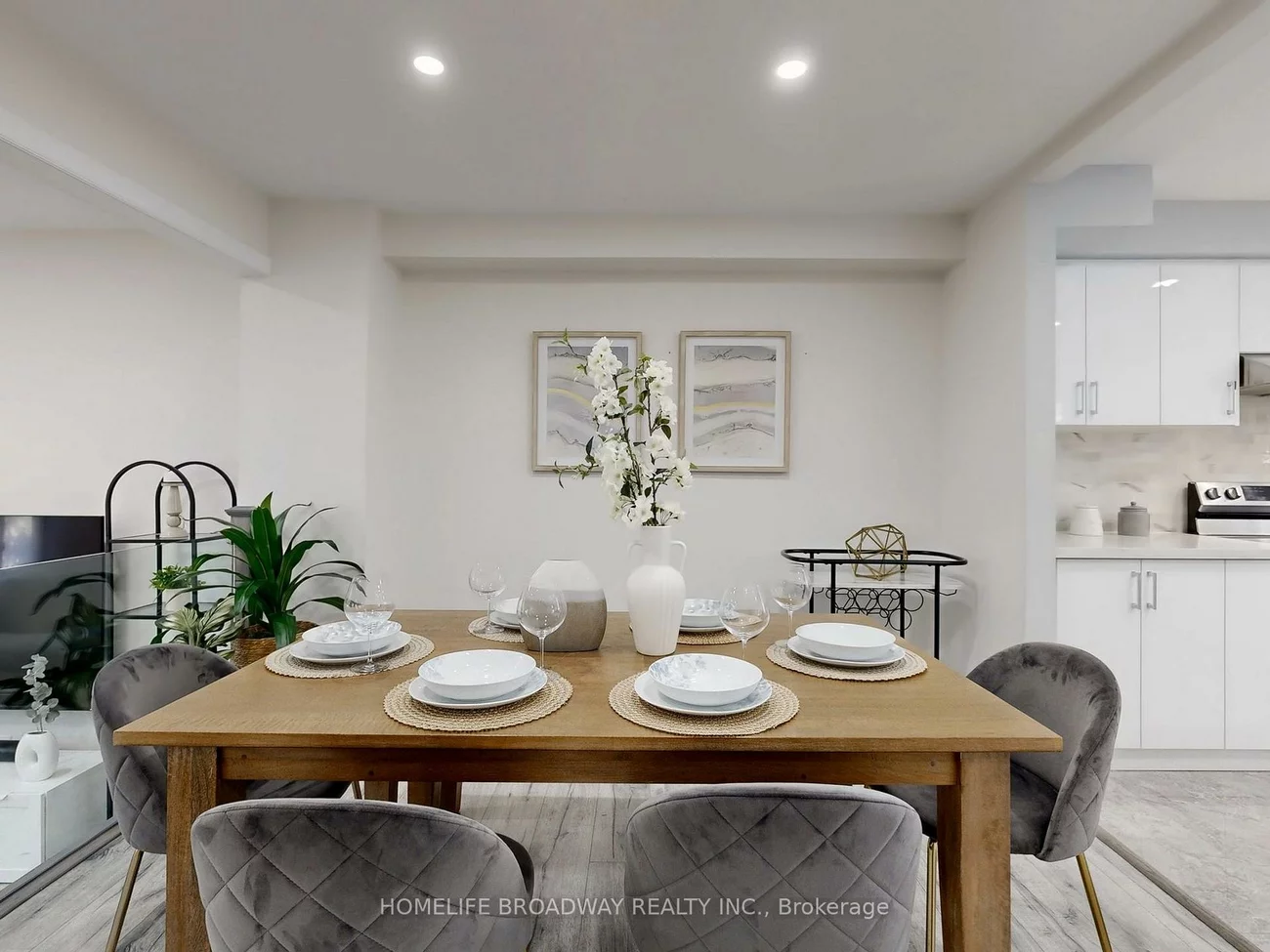 109, Poplar, Aurora Highlands, Aurora