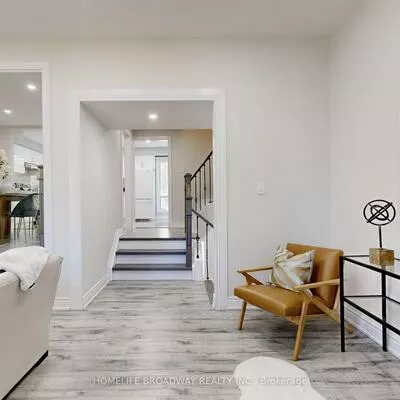 109, Poplar, Aurora Highlands, Aurora