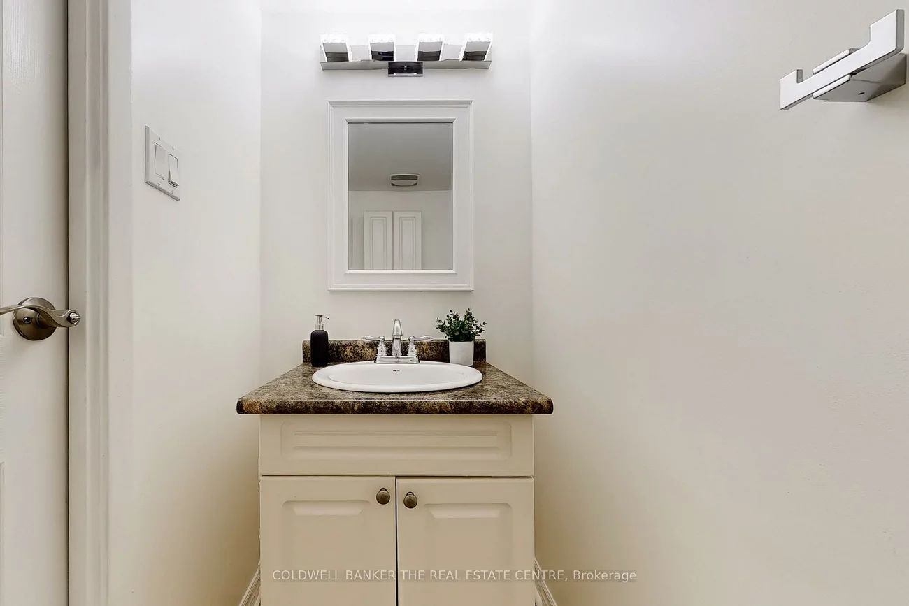 195, Milestone, Aurora Village, Aurora