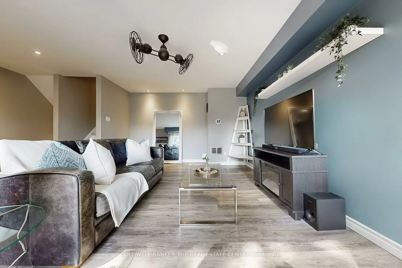 195, Milestone, Aurora Village, Aurora