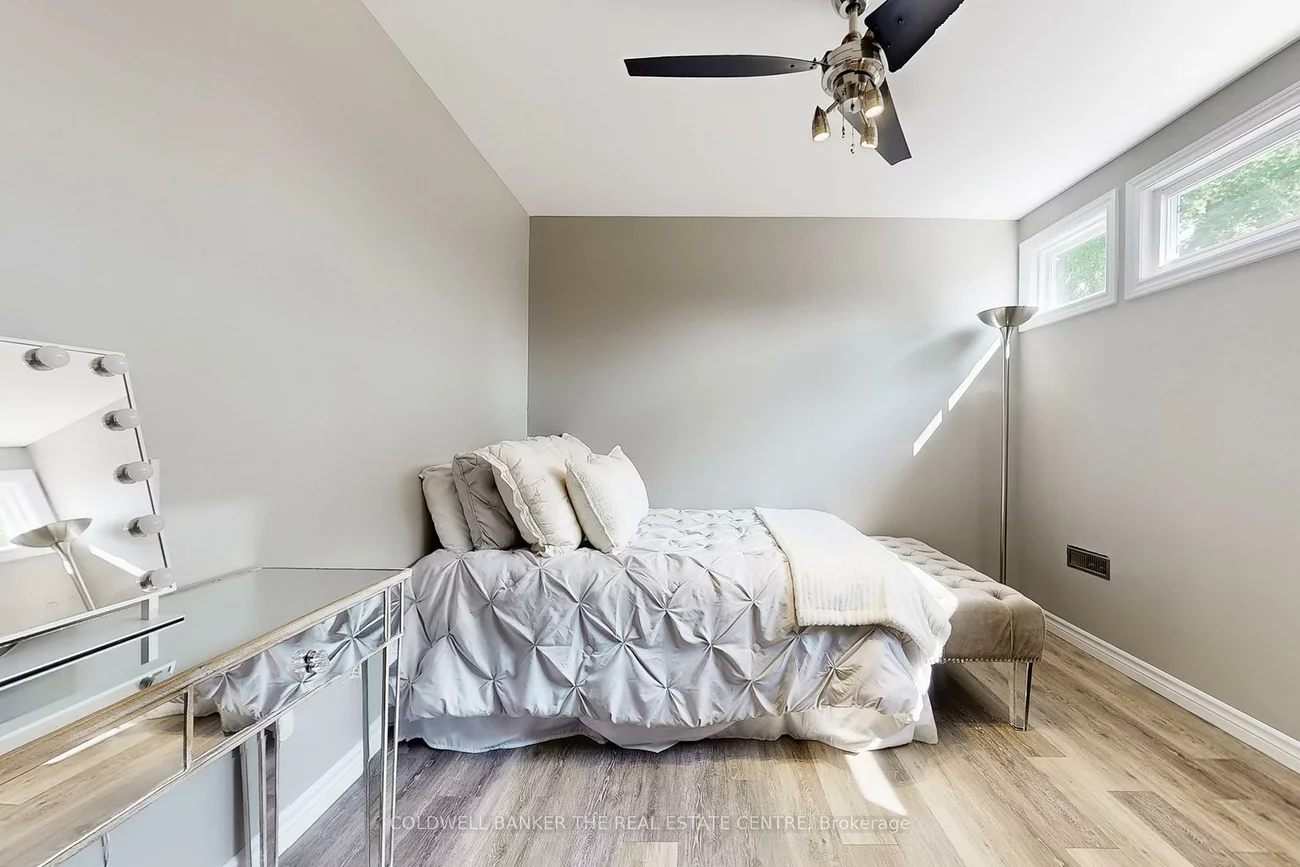 195, Milestone, Aurora Village, Aurora