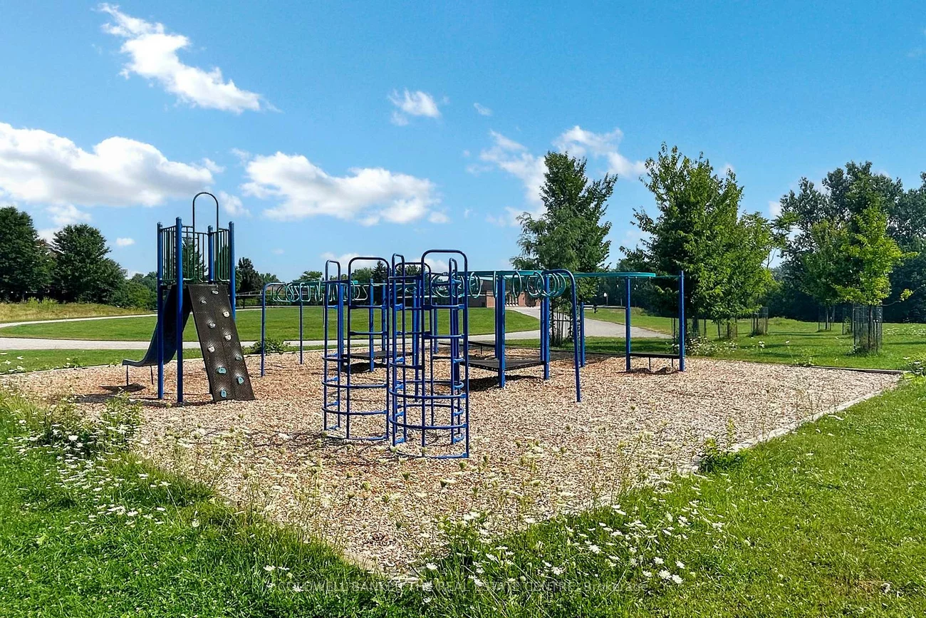 195, Milestone, Aurora Village, Aurora