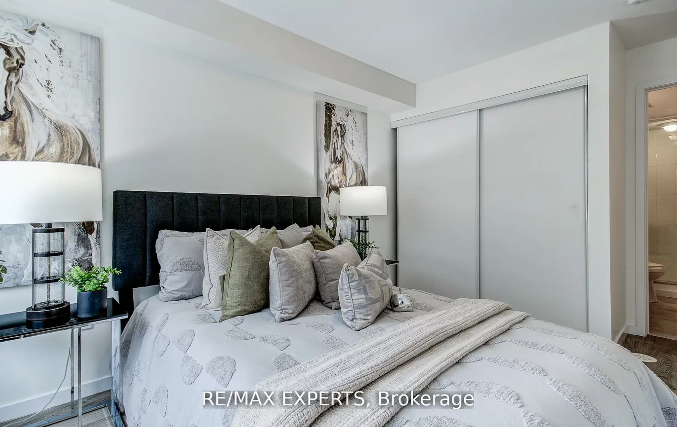 300, Alex Gardner, Aurora Village, Aurora