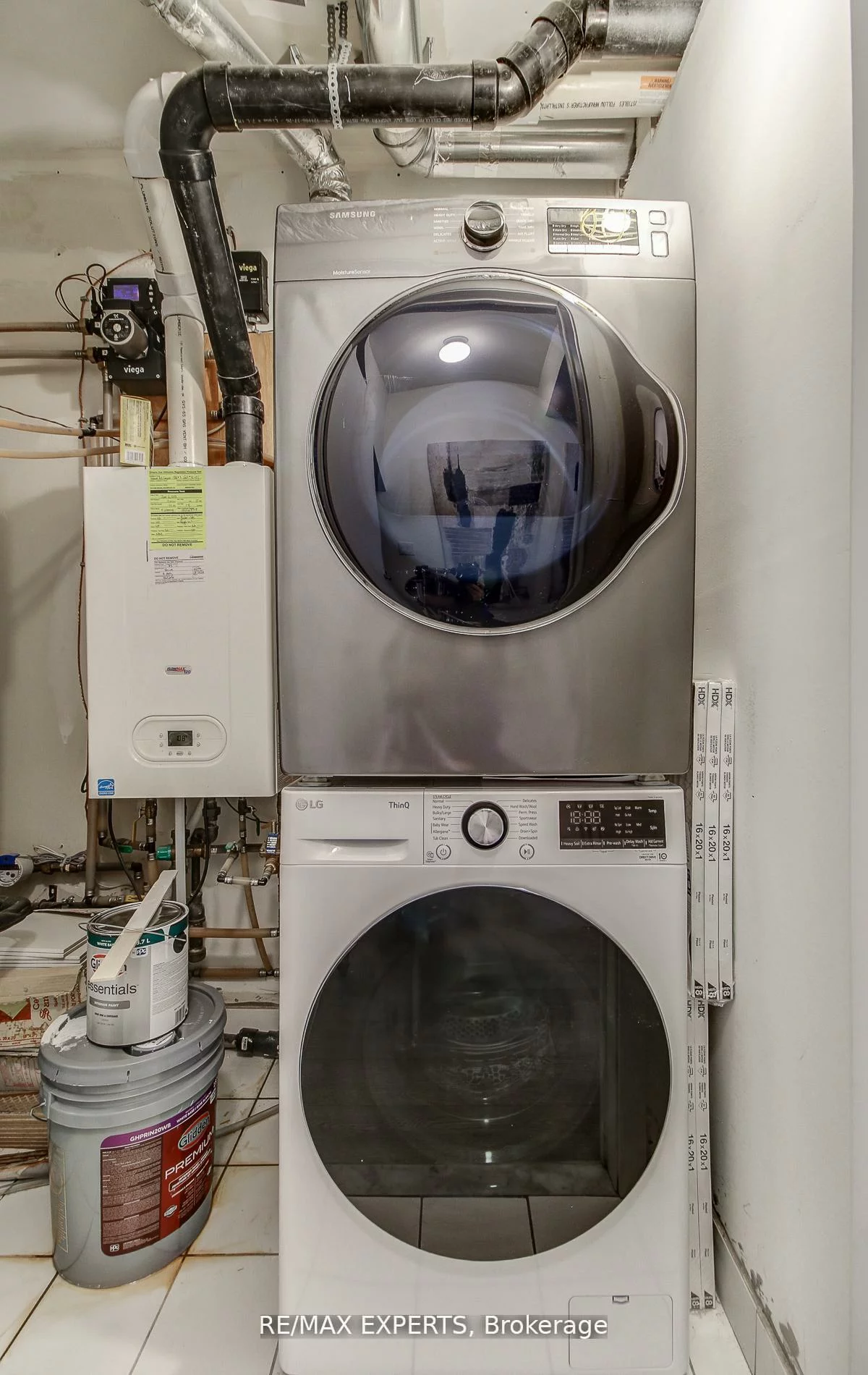 300, Alex Gardner, Aurora Village, Aurora