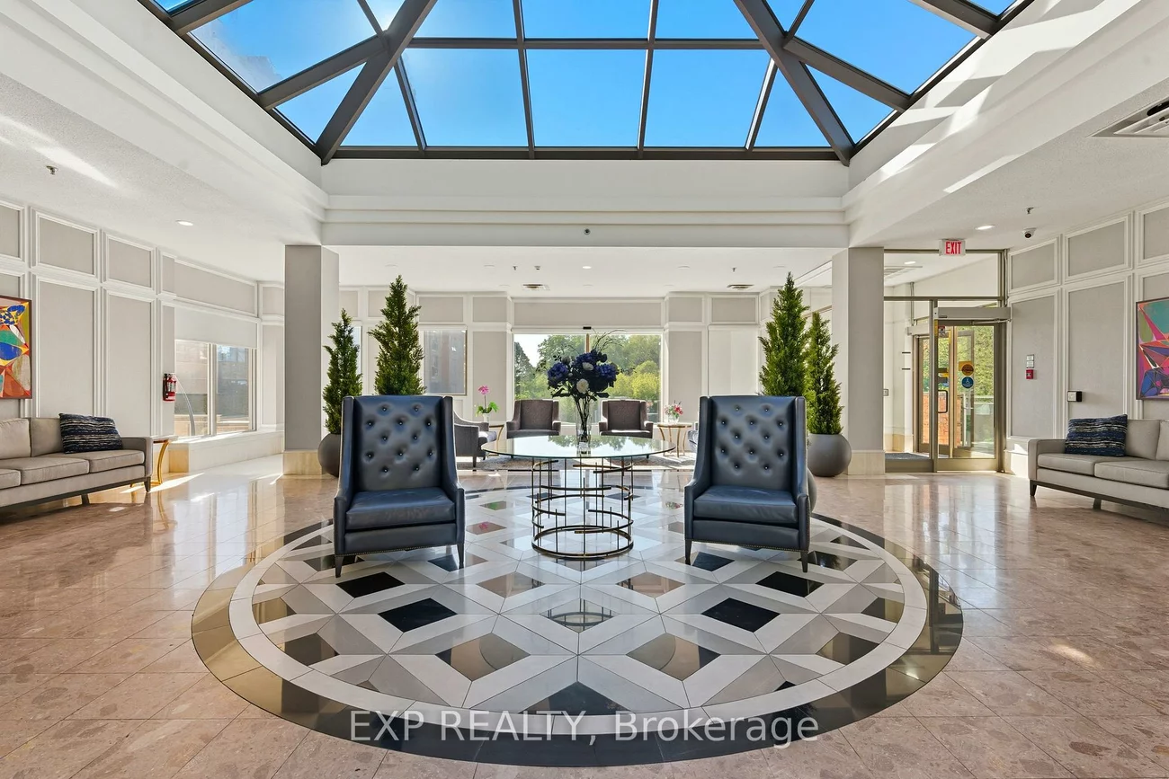 14924, Yonge, Aurora Highlands, Aurora