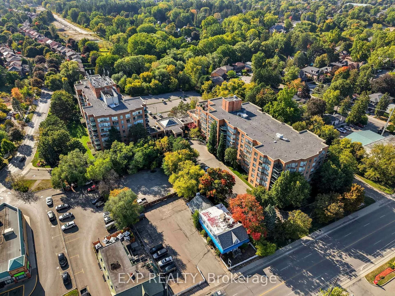 14924, Yonge, Aurora Highlands, Aurora