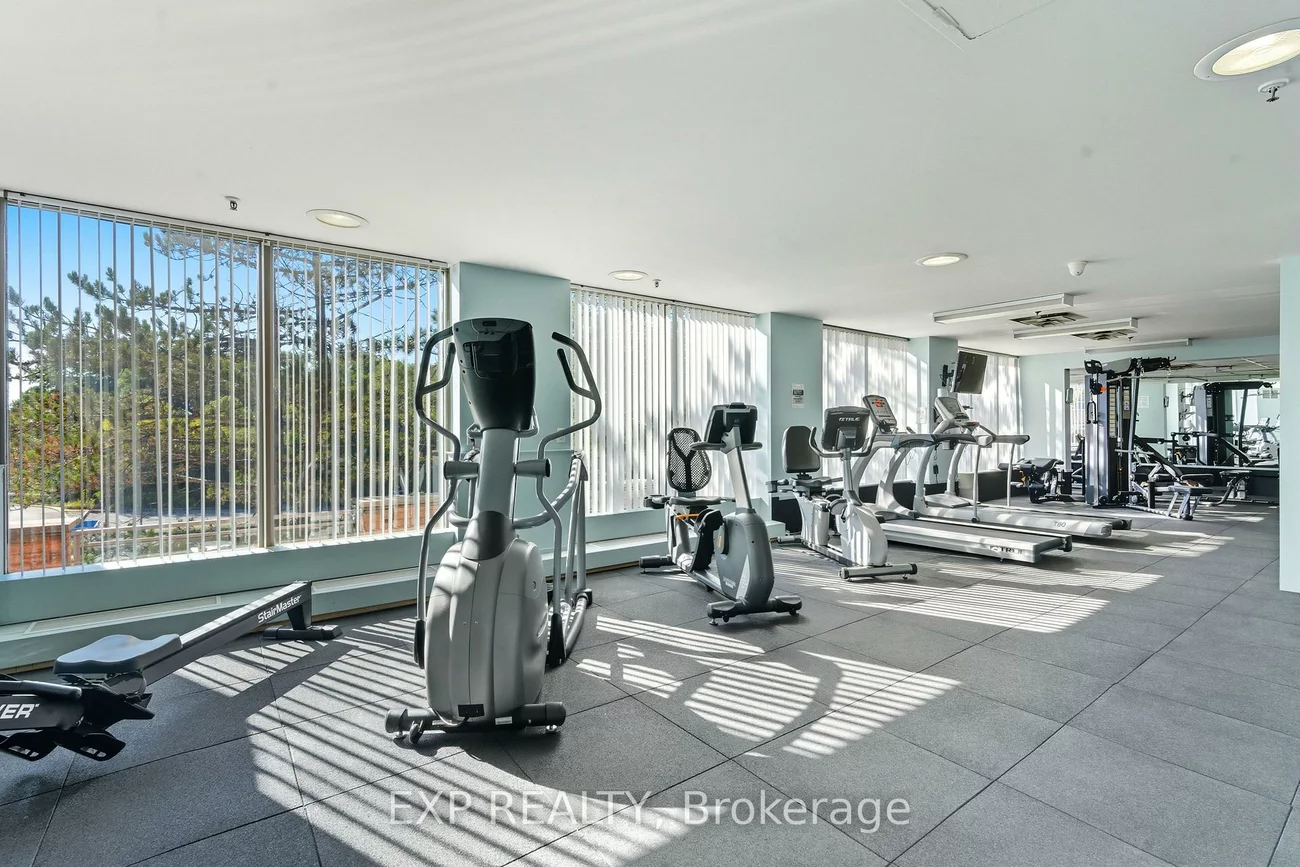 14924, Yonge, Aurora Highlands, Aurora