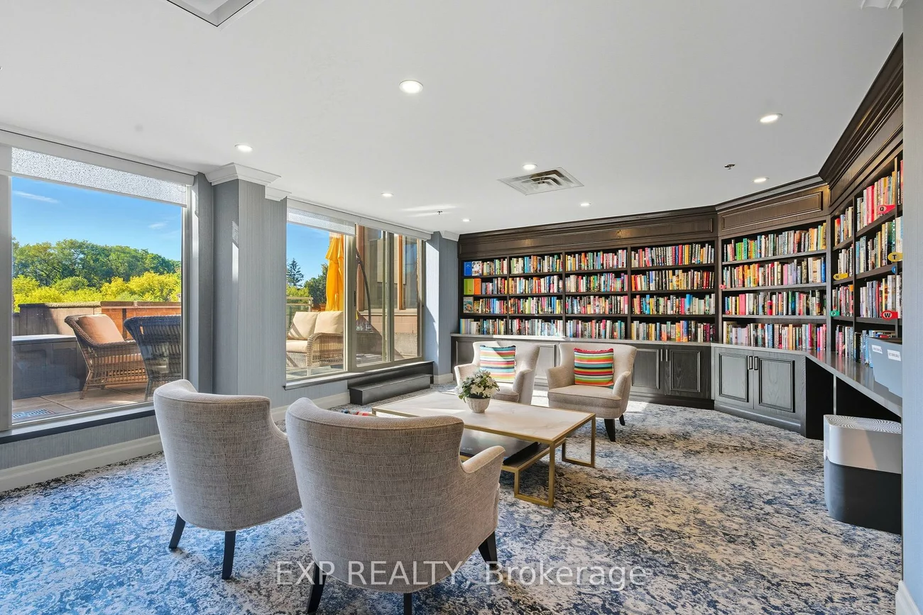 14924, Yonge, Aurora Highlands, Aurora