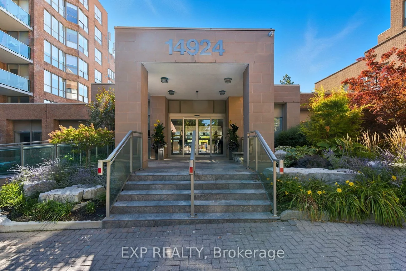 14924, Yonge, Aurora Highlands, Aurora