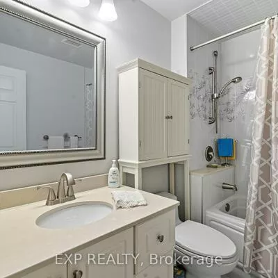 14924, Yonge, Aurora Highlands, Aurora