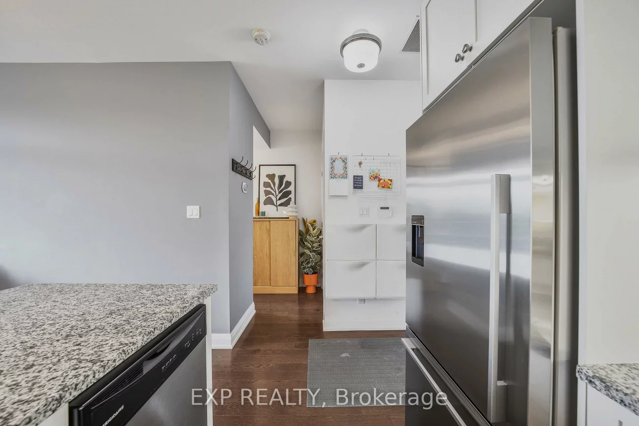 15277, Yonge, Aurora Village, Aurora