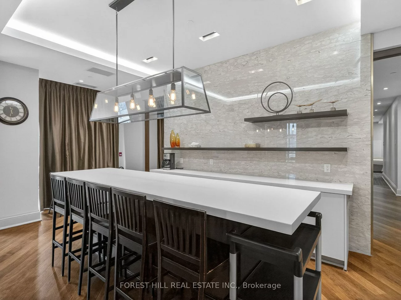 111, Civic Square, Bayview Wellington, Aurora