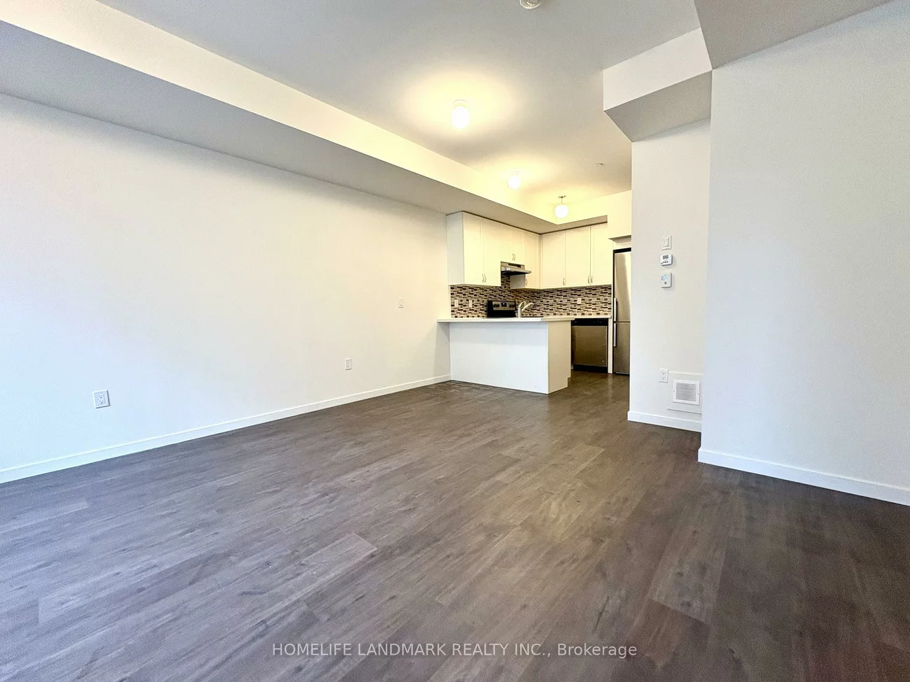 400, Alex Gardner, Aurora Village, Aurora