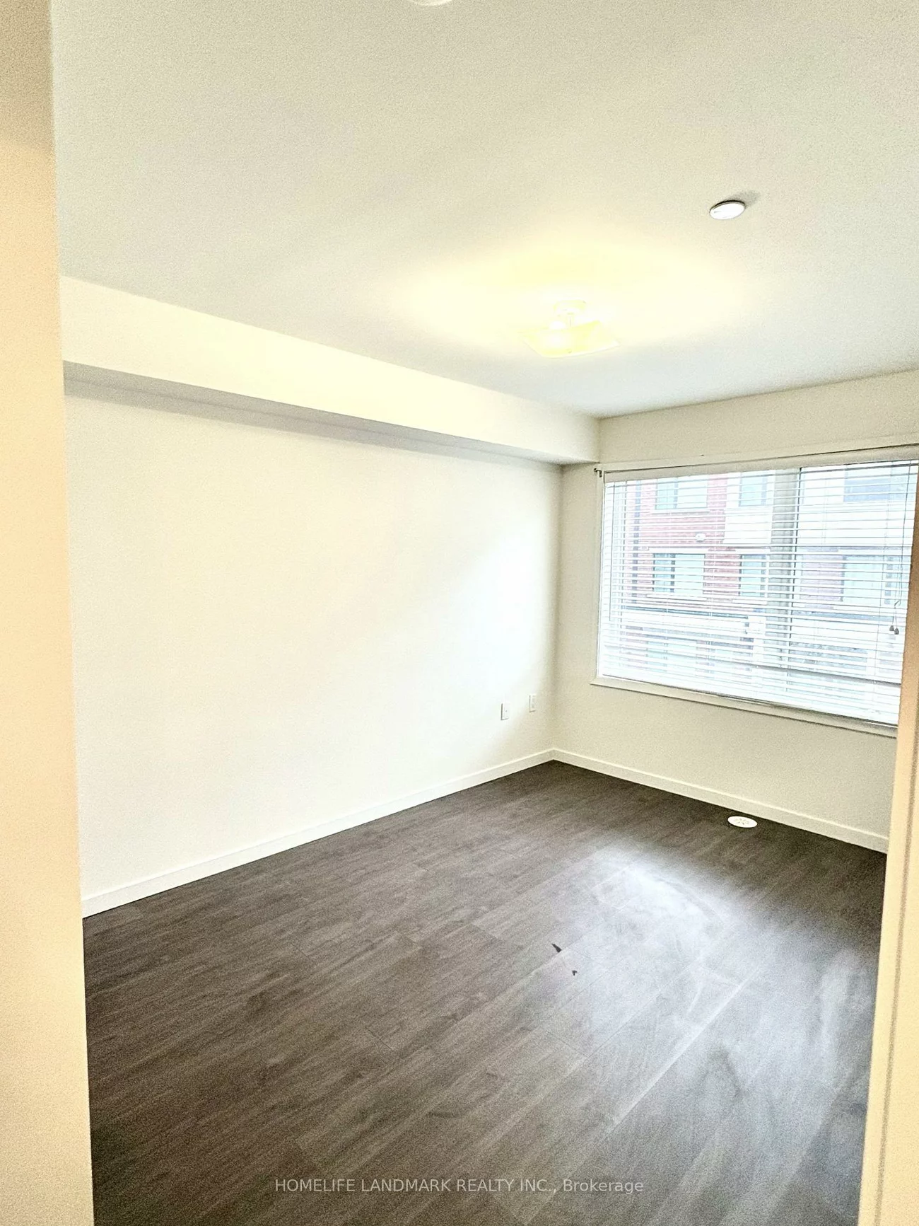 400, Alex Gardner, Aurora Village, Aurora