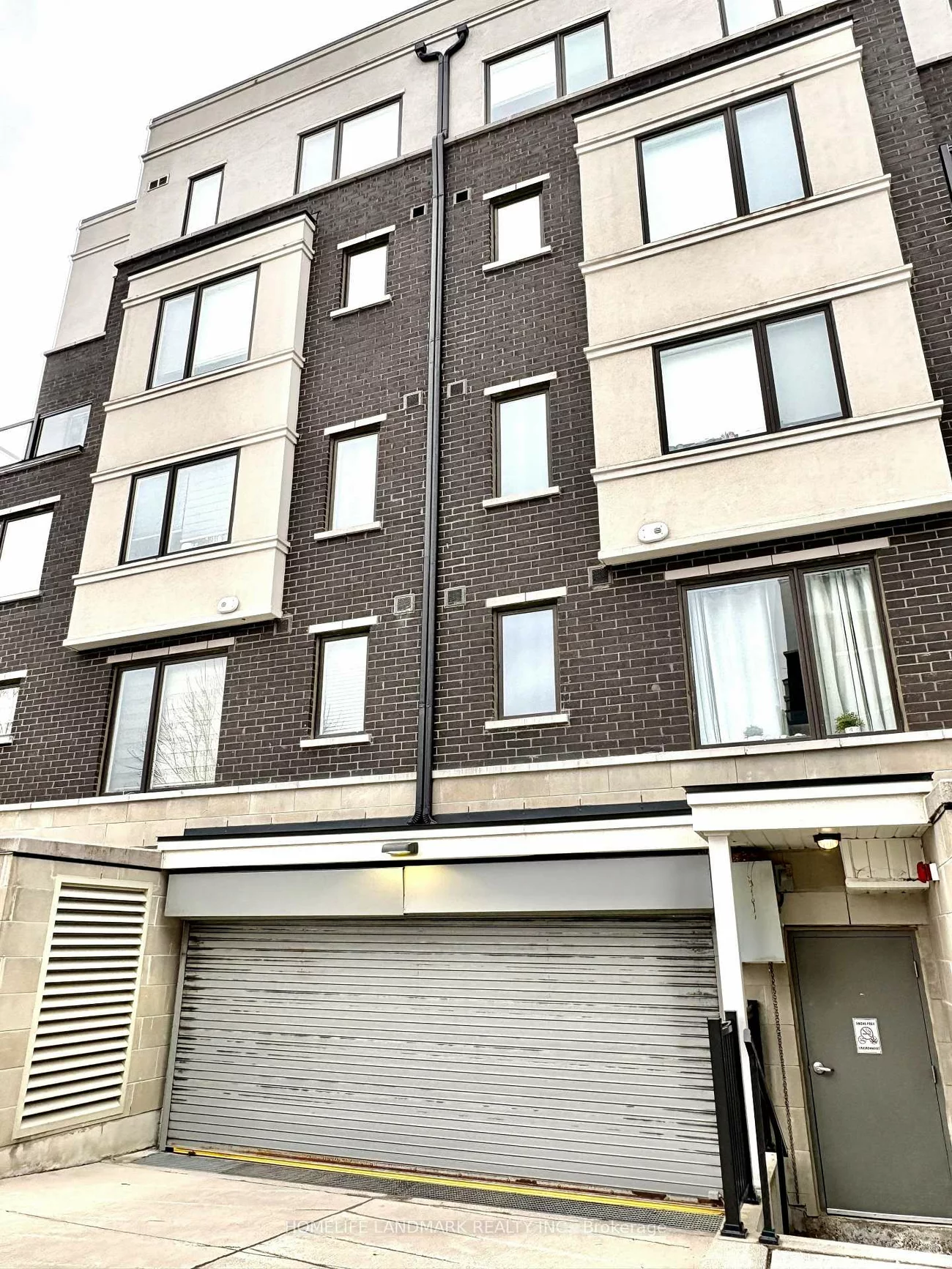 400, Alex Gardner, Aurora Village, Aurora