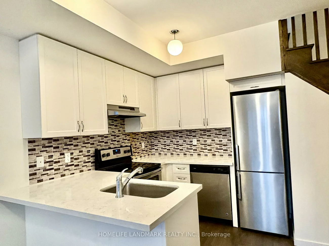 400, Alex Gardner, Aurora Village, Aurora